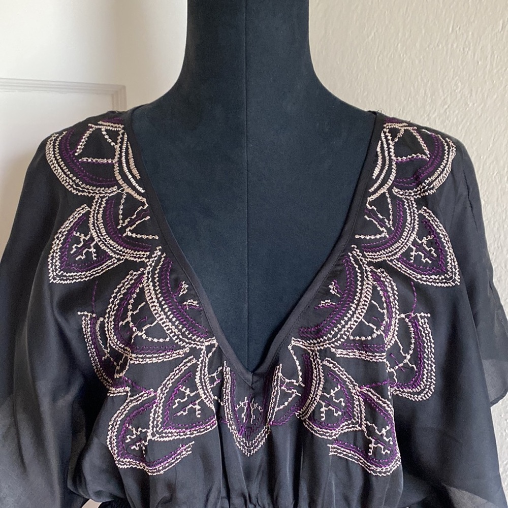 Aqua Black Top With V-Neck And Embroidery Detail